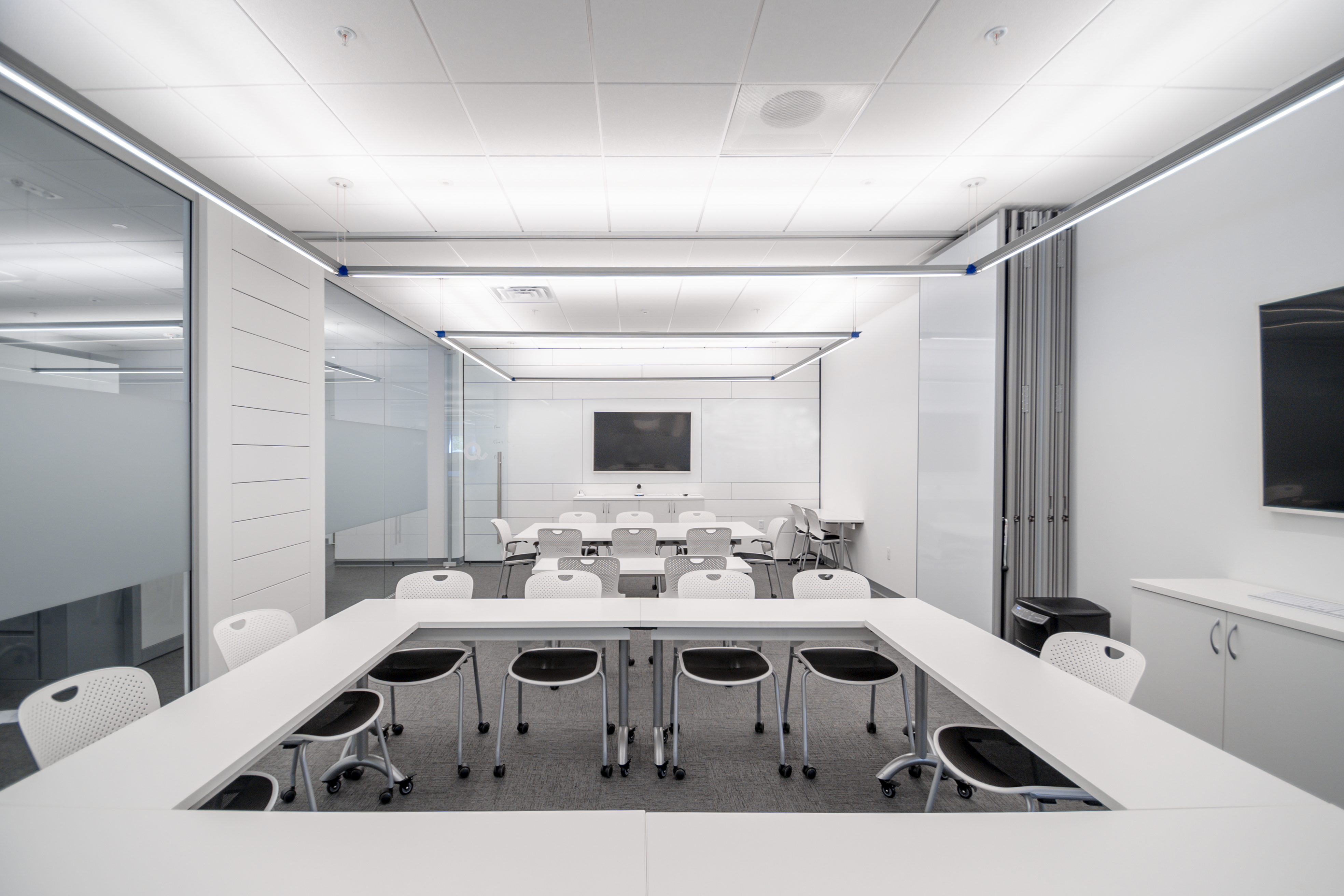 Office and Commercial Lighting - Q-Tran