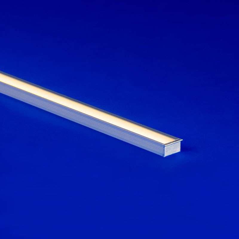 KICKER ENCAPSULATED (03) is a polyurethane-filled asymmetrical LED light fixture with 100&#176; focused beam 30&#176; off-nadir