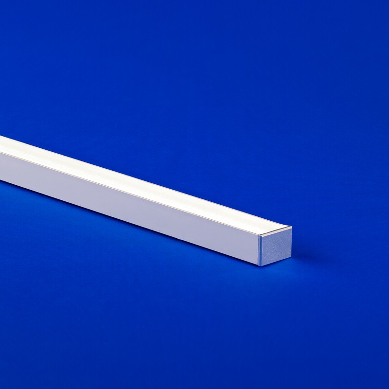 VERS-INSERT (08) is a LED fixture that offers prismatic or batwing insert options