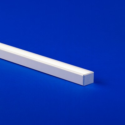 VERS-OPTICS (05) delivers optically enhanced beam control options where precise linear lighting is needed