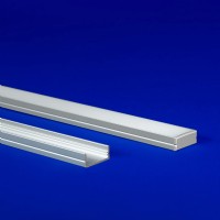 Wide LED profile in satin finish, boasting a width that accommodates the RGBW light engine, with a 97-degree light transmission through its clear lens